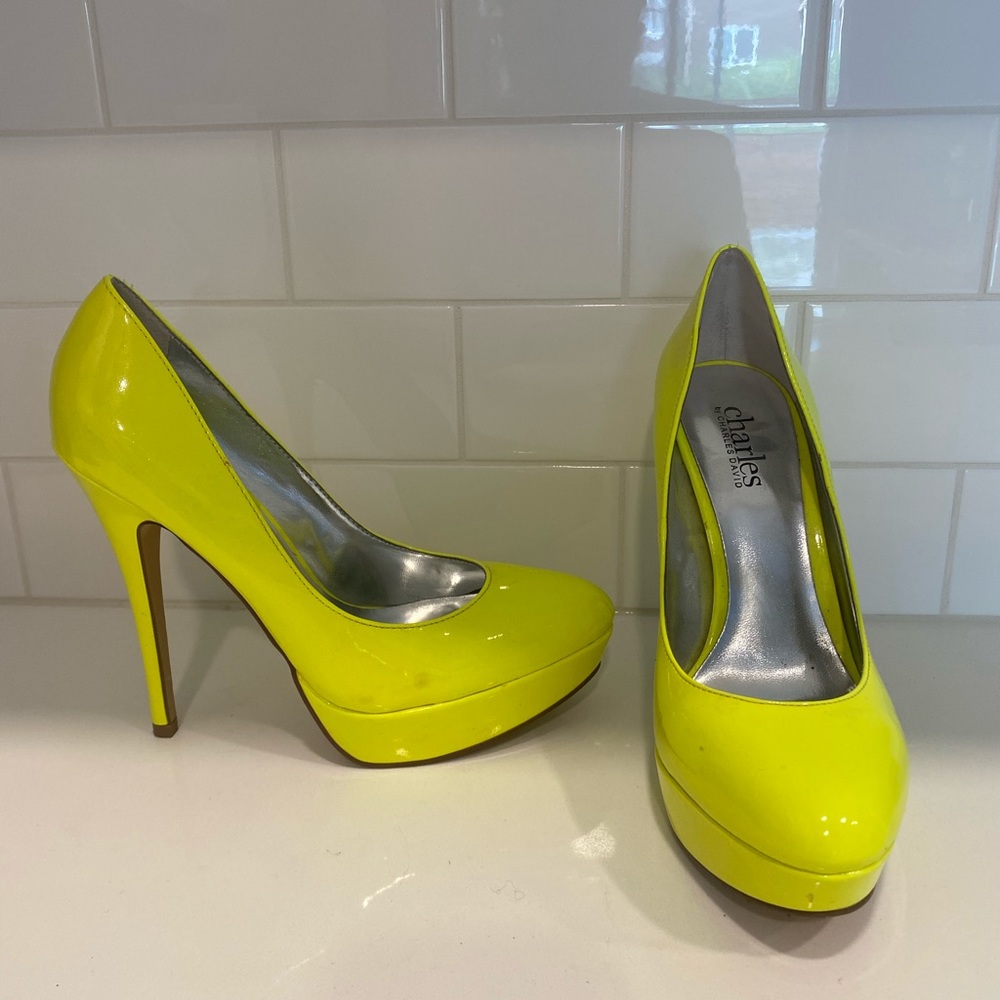 Charles David pumps